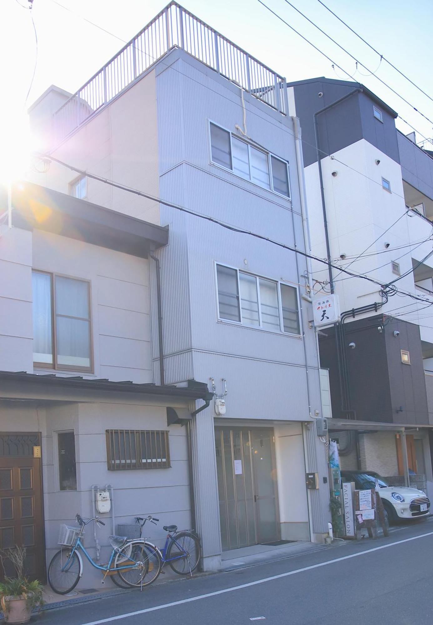 Guesthouse Atelier Ten 民泊アトリエ天 Osaka Exterior foto